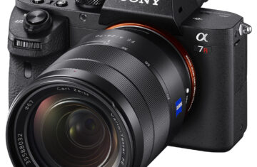 sony_ilce7rm2e_b_a7r_ii_camera_with_1364586