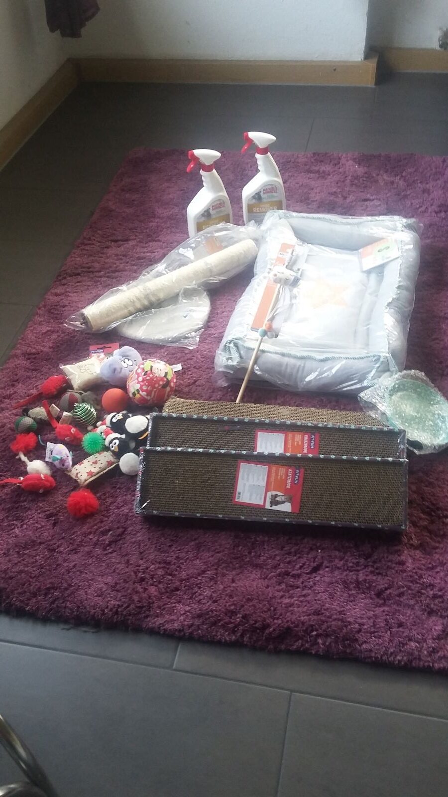 Katzenkomplett-Set…..Absolut NEU….ORIGINAL verpackt