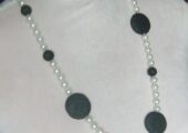 Perlen-Lavakete, Longkette, sportlich, chic und elegant