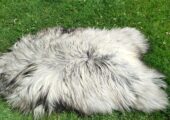 Flauschiges Schaffell Heidschnucke – Teppiche/Dekoration